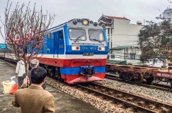 Làm thêm cận Tết, người lao động ngành Đường sắt nói gì?