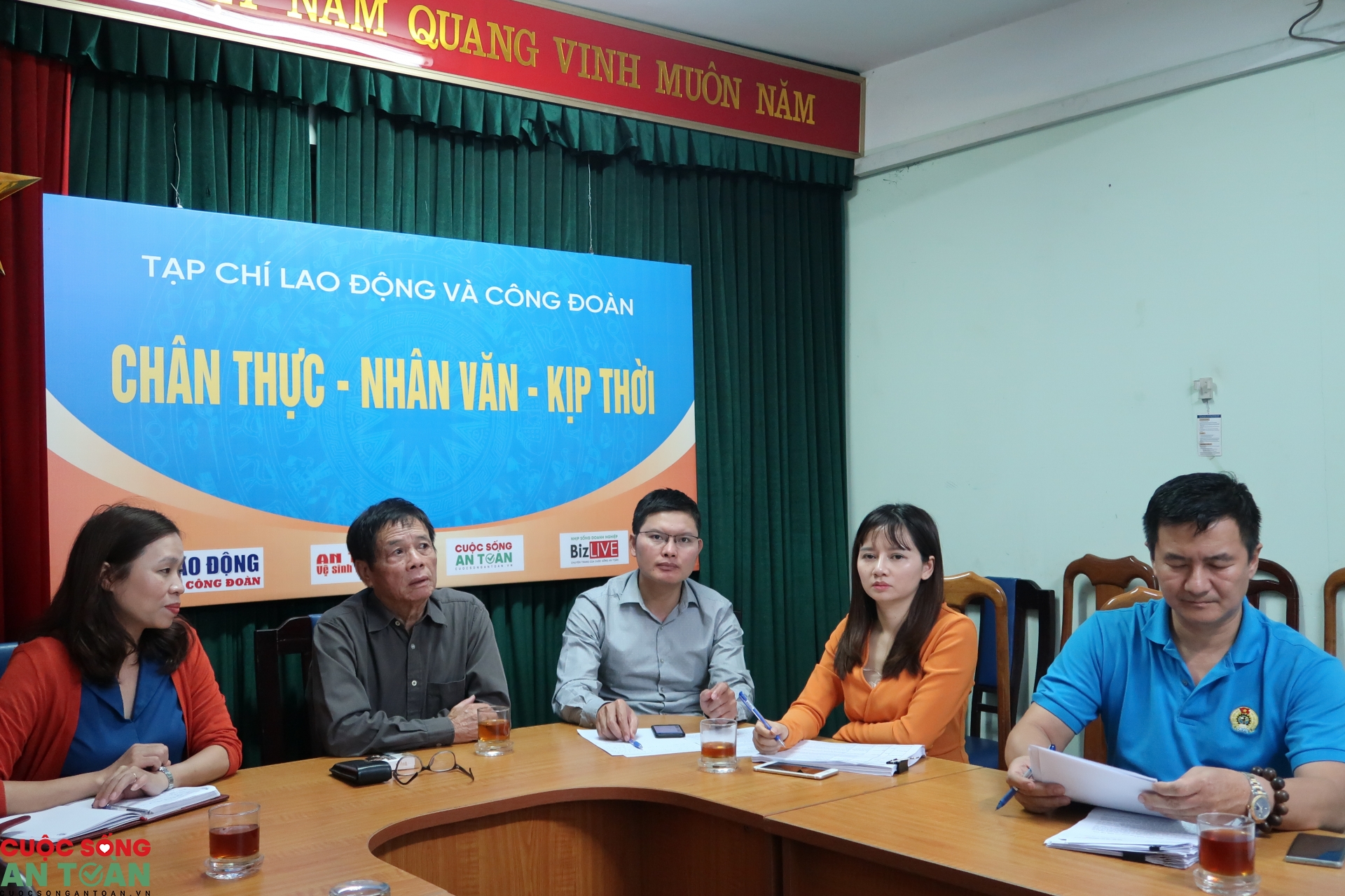 32 tác phẩm lọt vào chung kết cuộc thi ảnh "Nét đẹp công đoàn và người lao động" 2020 32 tác phẩm lọt vào chung kết cuộc thi ảnh "Nét đẹp công đoàn và người lao động" 2020