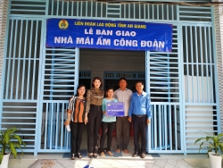 Đón năm mới Canh Tý trong niềm vui “Mái ấm công đoàn”