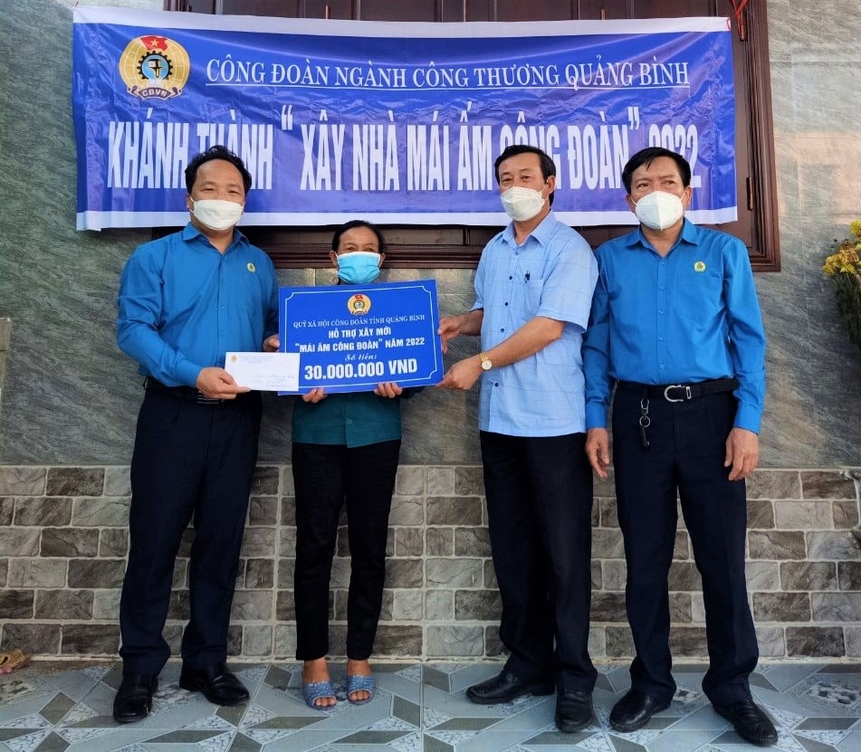 Quảng Bình: Hỗ trợ xây mới 3 căn nhà “Mái ấm Công đoàn” cho đoàn viên khó khăn Quảng Bình: Hỗ trợ xây mới 3 căn nhà “Mái ấm Công đoàn” cho đoàn viên khó khăn