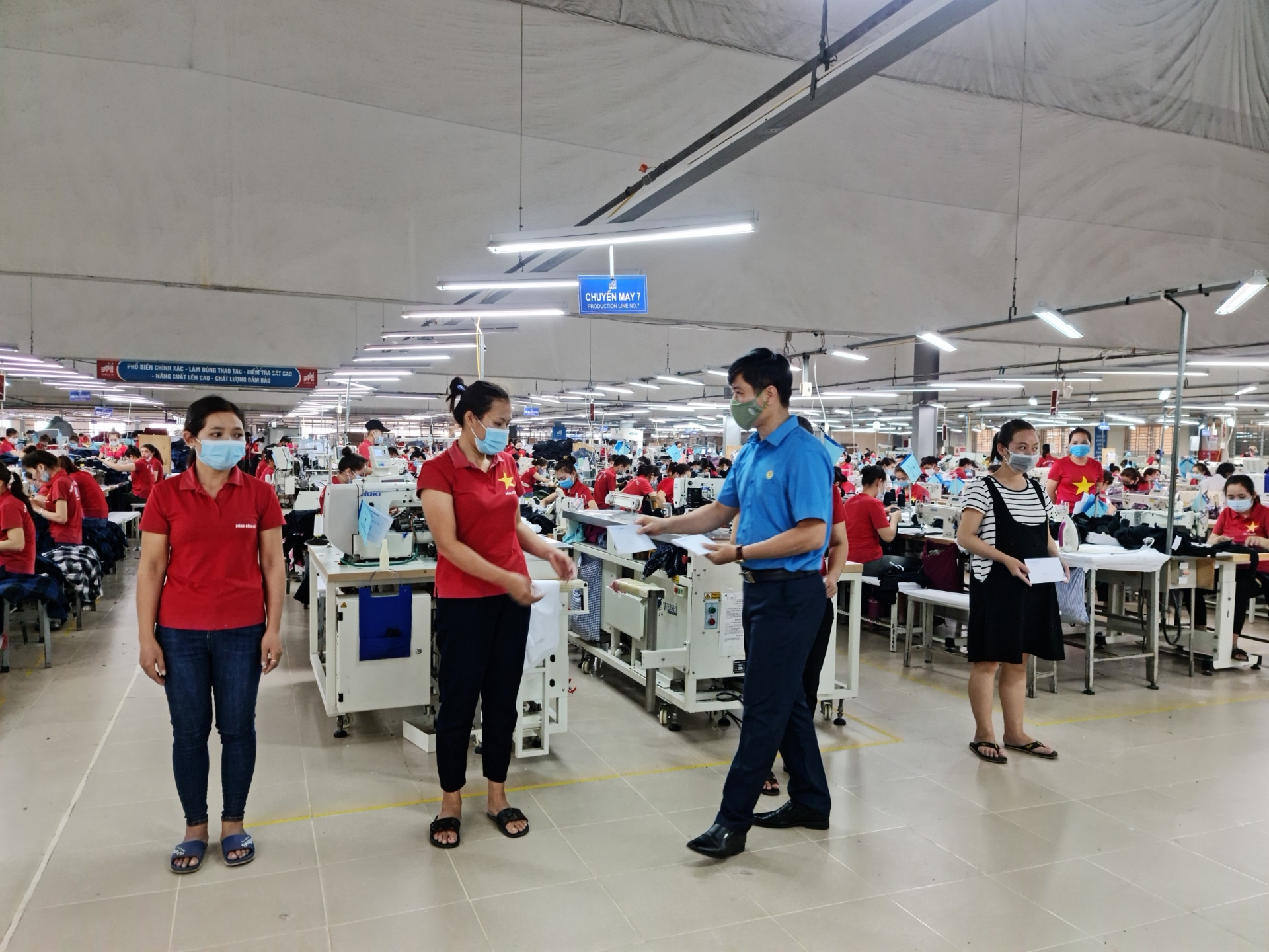 LĐLĐ tỉnh Quảng Bình tổ chức nhiều hoạt động thiết thực trong Tháng Công nhân