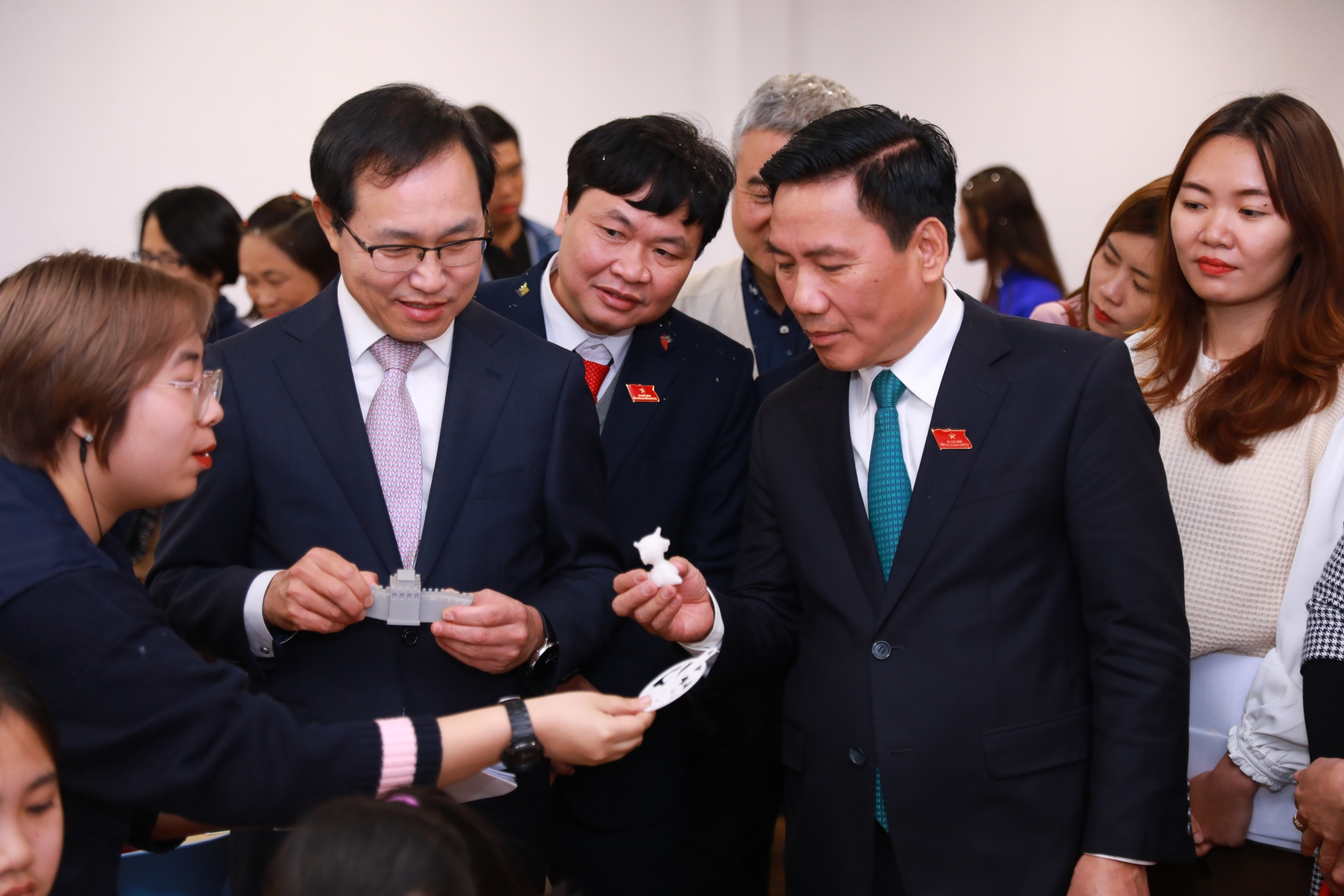 Đưa mô hình giáo dục STEM đến với môi trường hi vọng tại Thái Nguyên và Bắc Ninh dua mo hinh giao duc stem den voi moi truong hi vong tai thai nguyen va bac ninh