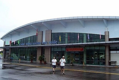 tam dung khai thac nhieu chuyen bay hang nghin khach bi tre chuyen