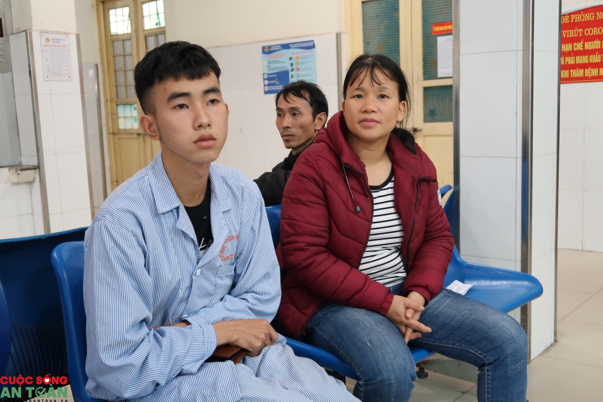 Vụ thầy giáo Trung tâm Mirai bị tố đánh học viên: "Lãnh đạo Trung tâm đi vắng" Vụ thầy giáo Trung tâm Mirai bị tố đánh học viên: "Lãnh đạo Trung tâm đi vắng"