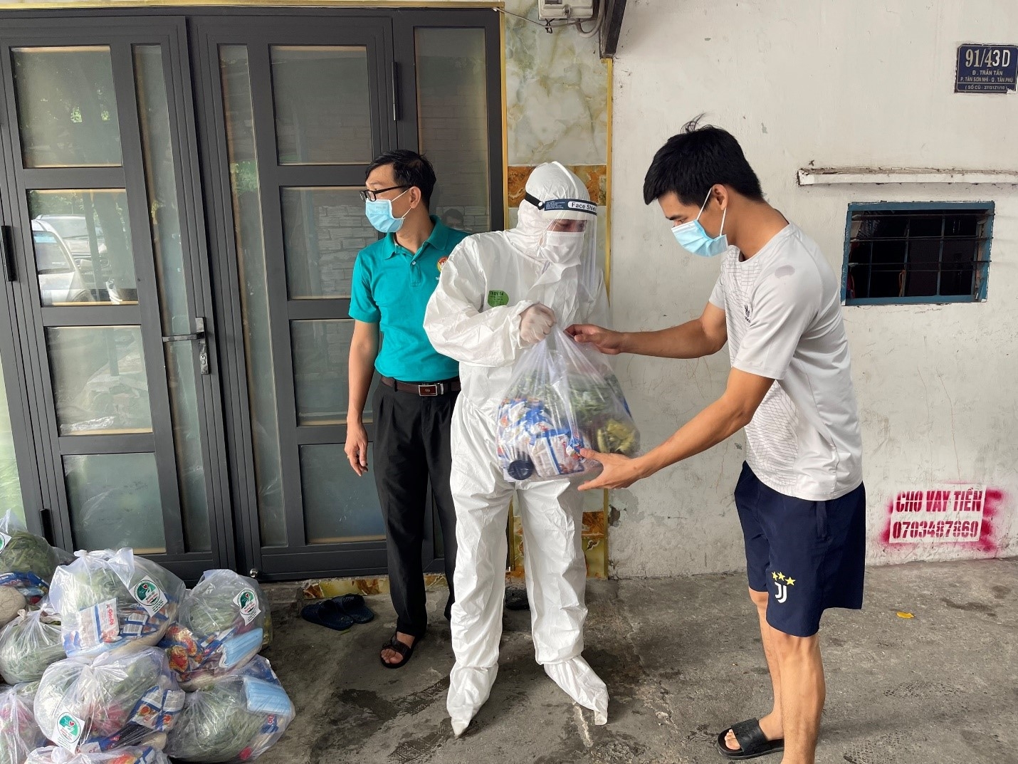 Tương trợ nhau vượt qua đại dịch Tương trợ nhau vượt qua đại dịch