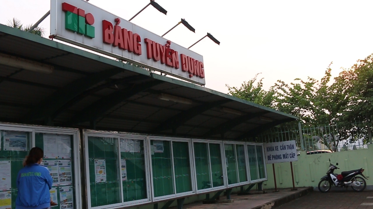 Gần Tết, người lao động vẫn “chật vật” đi tìm việc làm Gần Tết, người lao động vẫn “chật vật” đi tìm việc làm