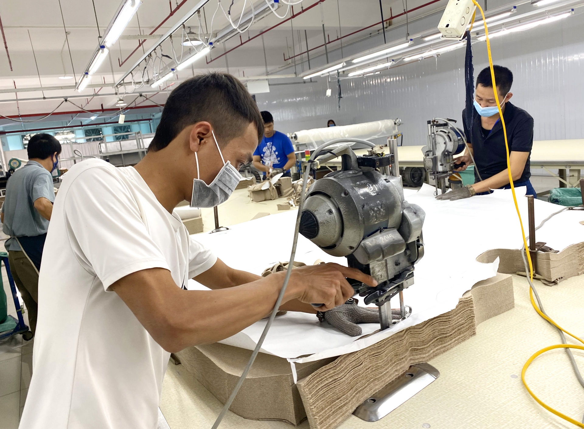 “Cơn khát” tăng ca của công nhân dịp tết “Cơn khát” tăng ca của công nhân dịp tết