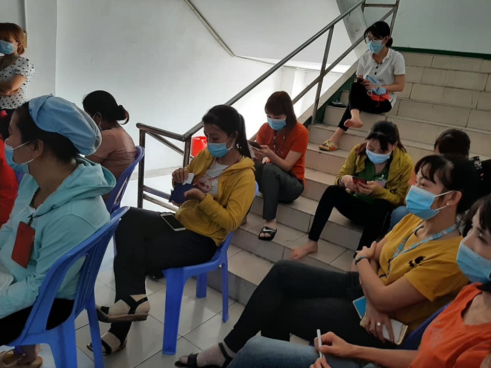 50% công nhân PouYuen VN đã mua vé xe về quê ăn Tết chọn “trả vé, khoan hãy về”