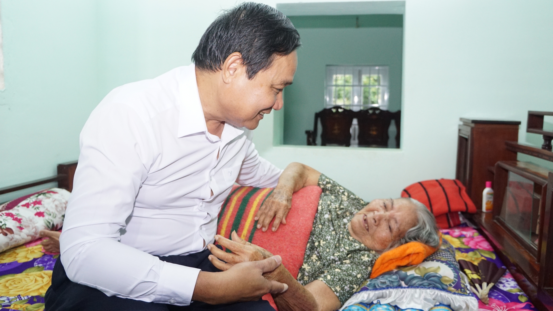 Các chú, các bác thương binh đã vì đất nước mà hy sinh một phần thân thể, thanh xuân cac chu cac bac thuong binh da vi dat nuoc ma hy sinh mot phan than the thanh xuan