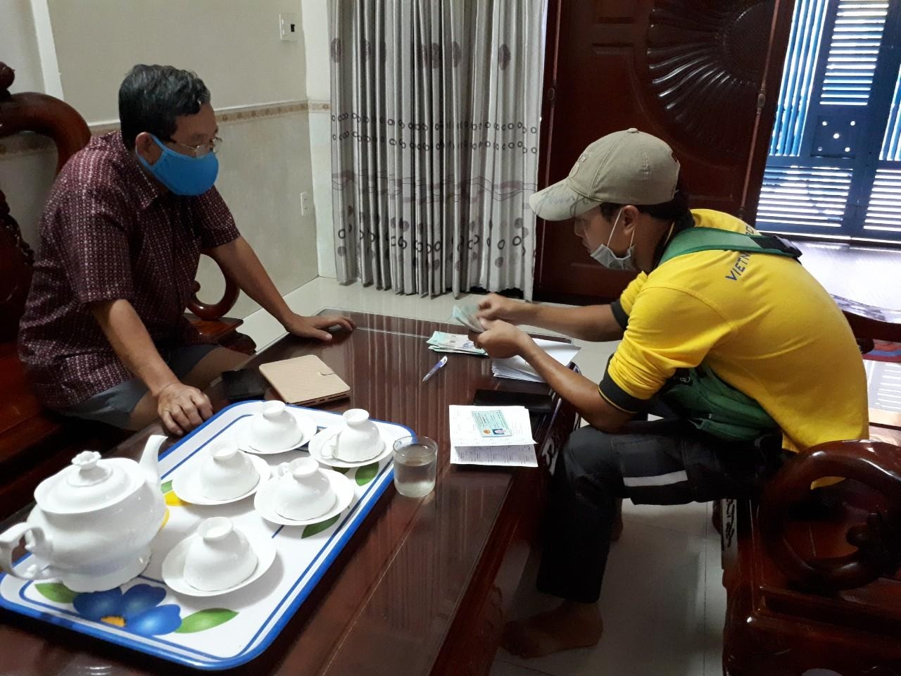 Theo báo cáo của Tổng Công ty Bưu điện Việt Nam, trong kỳ chi trả tháng 8/2020, cơ quan Bưu điện đã thực hiện chi trả cho khoảng 3.181.000 người hưởng lương hưu, trợ cấp BHXH hằng tháng với tổng số tiền khoảng 14.055 tỷ đồng 0656 z2058459053481 838a994cd8adc65b28f4536219055cd6