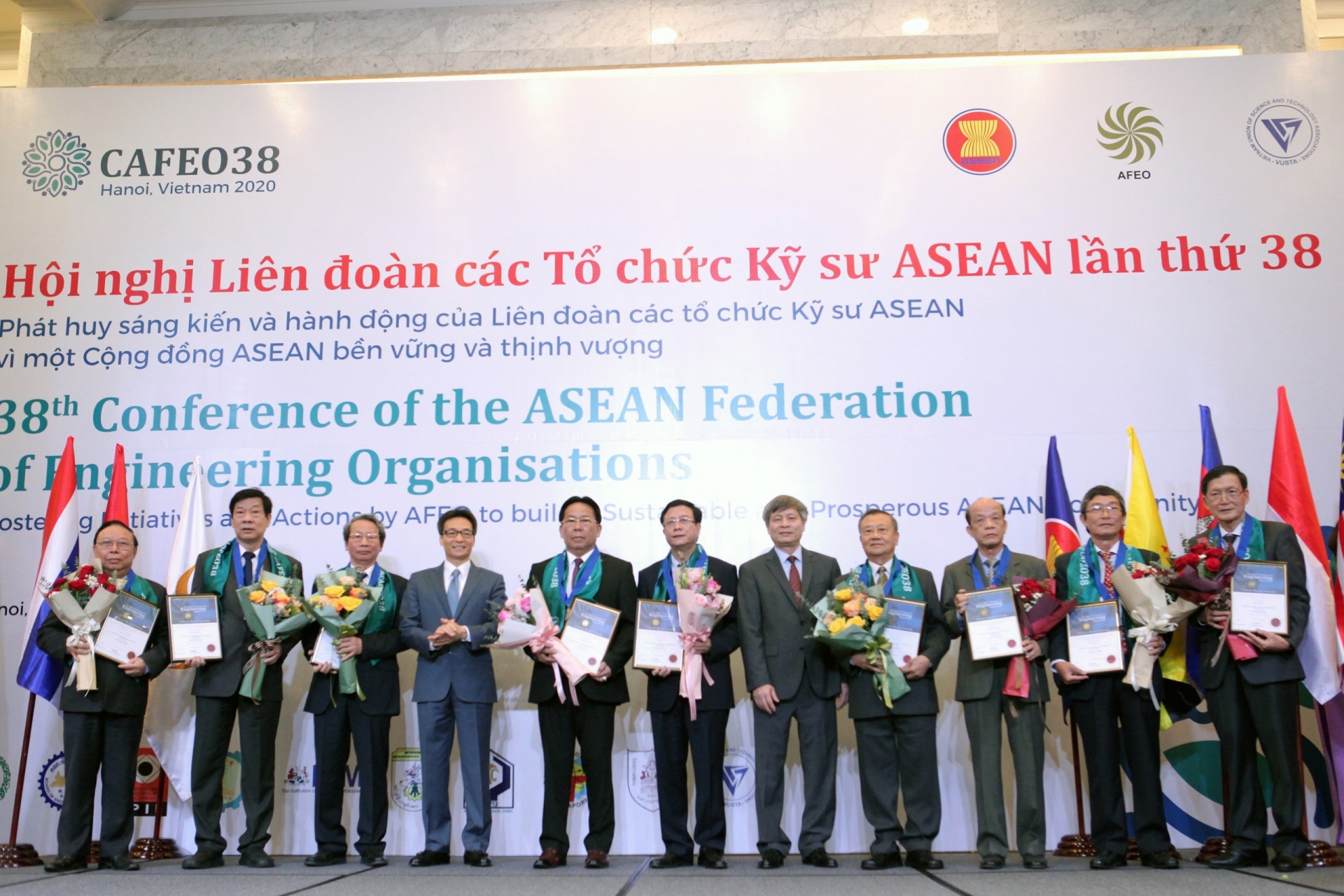 Thêm 44 kỹ sư của EVNHCMC nhận Chứng chỉ kỹ sư chuyên nghiệp ASEAN Thêm 44 kỹ sư của EVNHCMC nhận Chứng chỉ kỹ sư chuyên nghiệp ASEAN