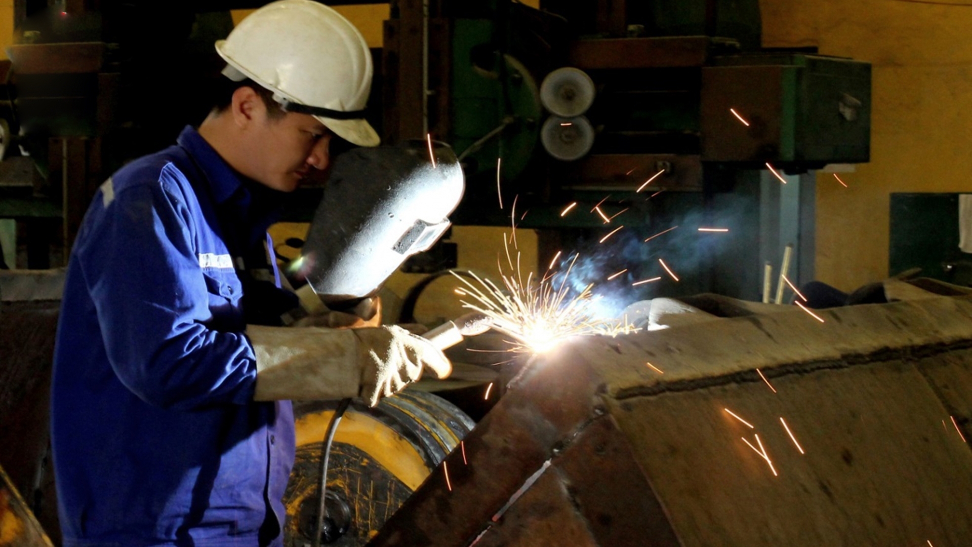 Tâm trạng bất ổn trong lúc làm việc có thể dẫn tới tai nạn lao động