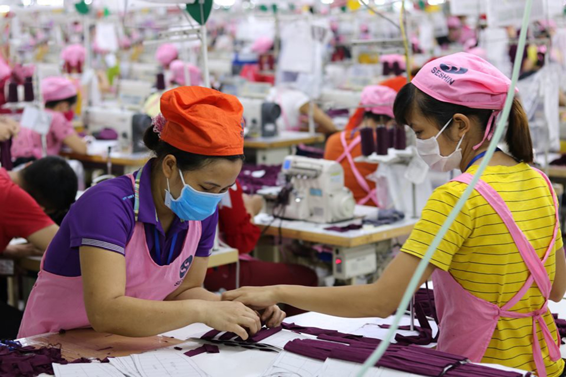 Tăng giờ làm thêm: Chọn công việc hay chọn chăm lo con cái? Tăng giờ làm thêm: Chọn công việc hay chọn chăm lo con cái?