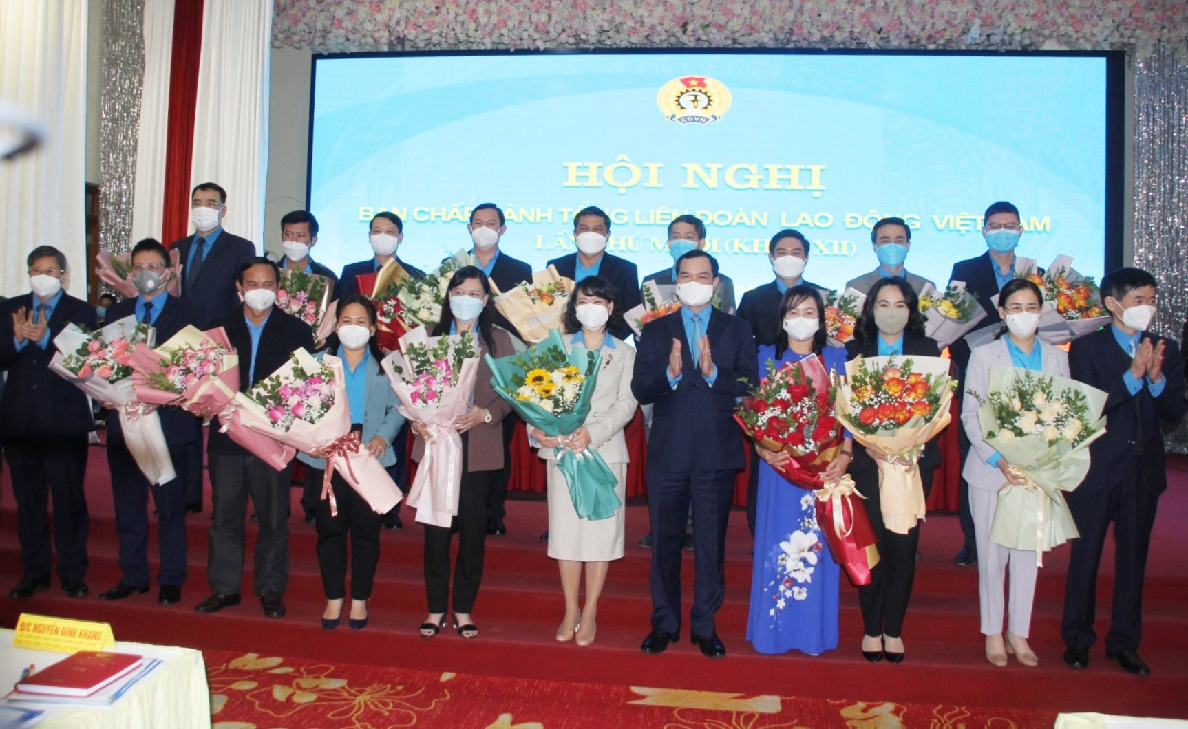 Bầu bổ sung 18 Uỷ viên Ban Chấp hành Tổng LĐLĐ Việt Nam