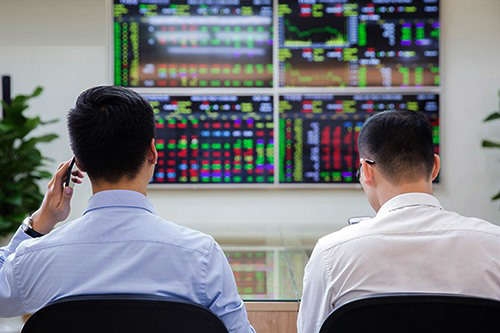 Cần trừng phạt nặng hành vi bán chui cổ phiếu Cần trừng phạt nặng hành vi bán chui cổ phiếu