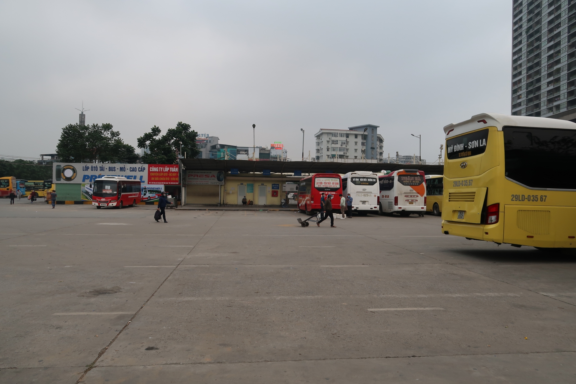 Bị giữ tiền lương, công nhân về quê đón Tết trong lo lắng