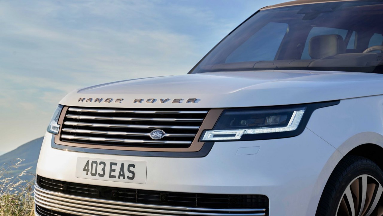 Range Rover SV LWB 2022 nhận đặt hàng tại Việt Nam, giá gần 24 tỷ đồng Range Rover SV LWB 2022 nhận đặt hàng tại Việt Nam, giá gần 24 tỷ đồng