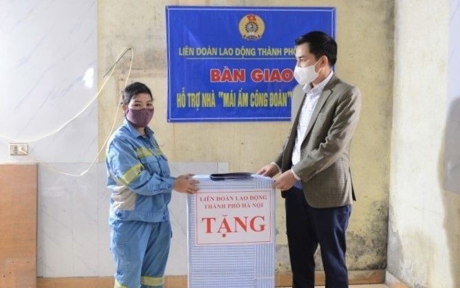 Gia đình công nhân vui đón Tết trong căn nhà “Mái ấm Công đoàn”