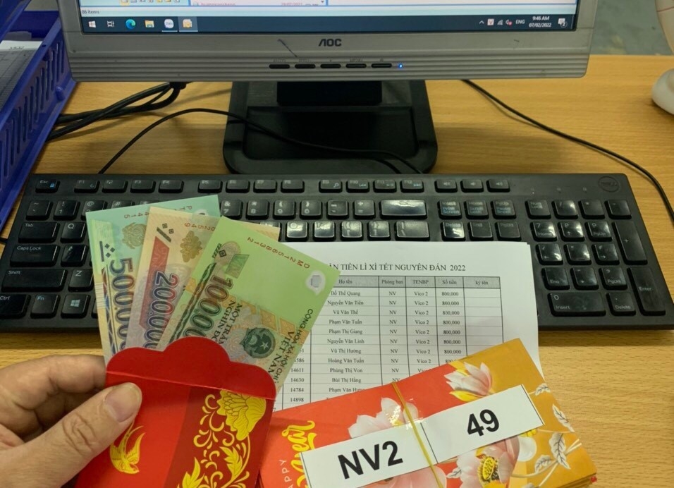 Người lao động phấn khởi trong ngày “mở máy” đầu năm