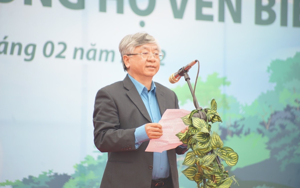 Ngân hàng BIDV trồng 6.500 cây xanh tại Nghệ An