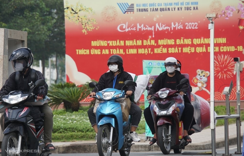 Các trường đại học “quay xe”, sinh viên điêu đứng