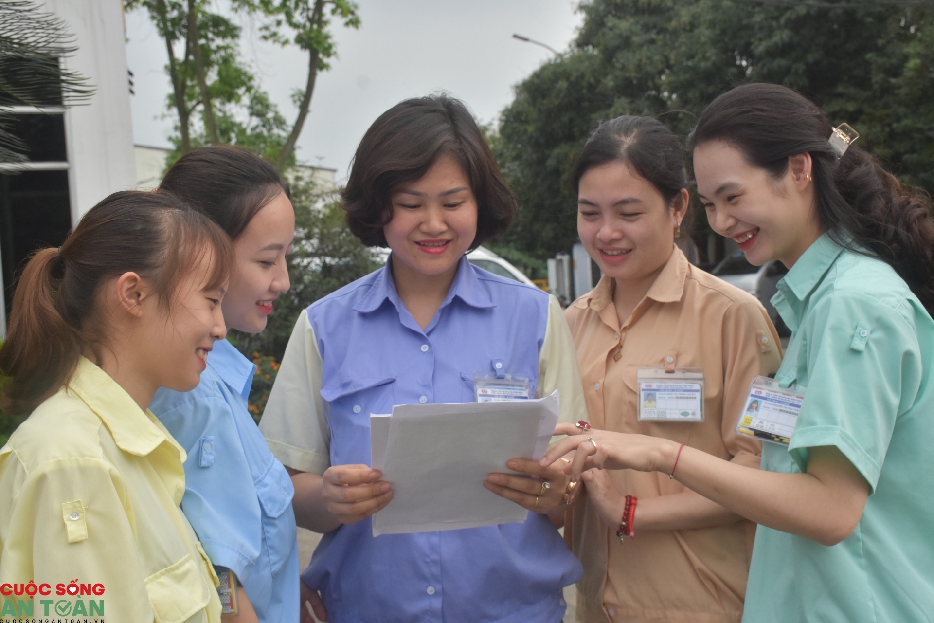 Đổi mới các hình thức tập hợp nữ đoàn viên, người lao động Đổi mới các hình thức tập hợp nữ đoàn viên, người lao động