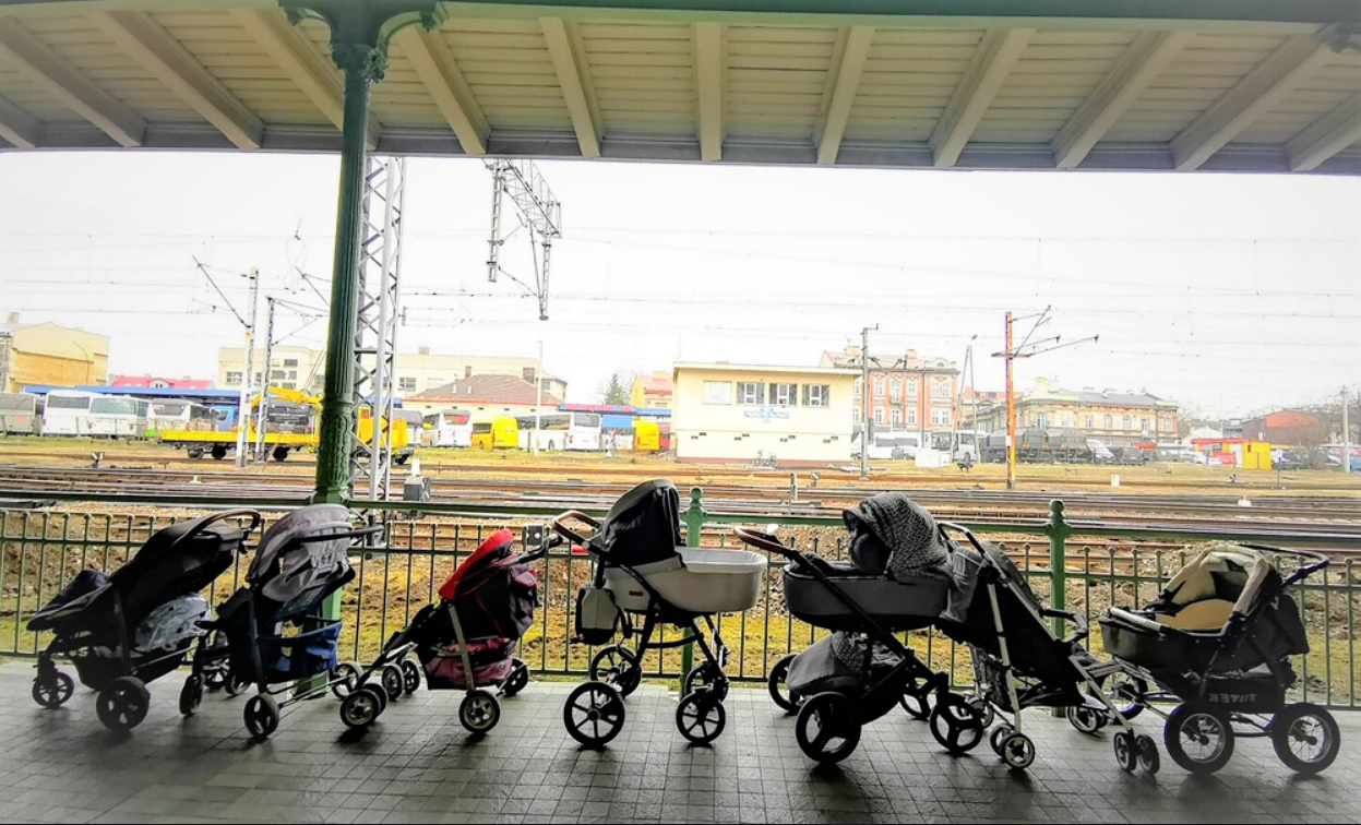 Những chiếc xe nôi của lòng nhân đạo