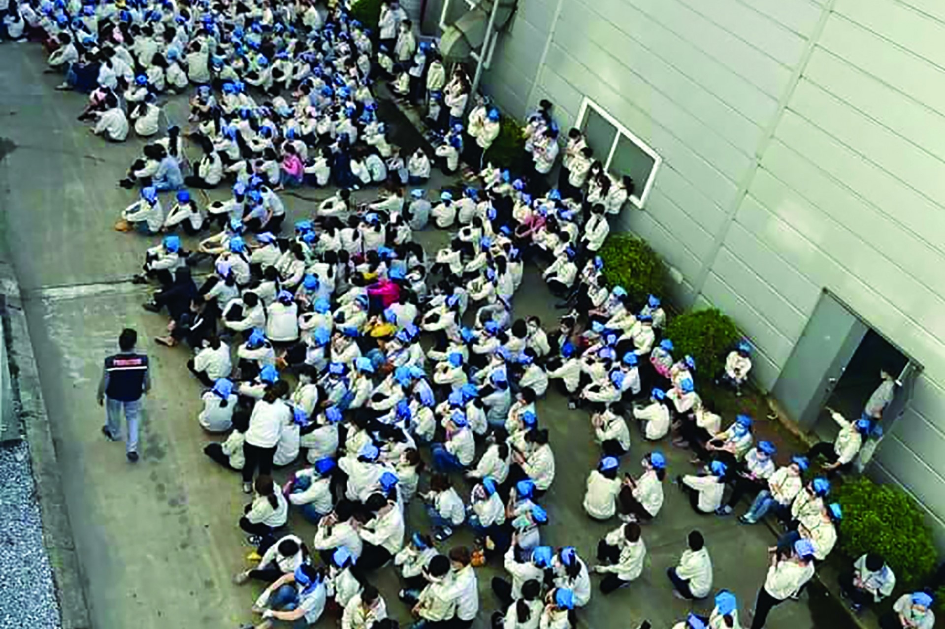 Ngăn ngừa, giải quyết đình công bằng xây dựng quan hệ lao động hài hòa, tiến bộ Ngăn ngừa, giải quyết đình công bằng xây dựng quan hệ lao động hài hòa, tiến bộ