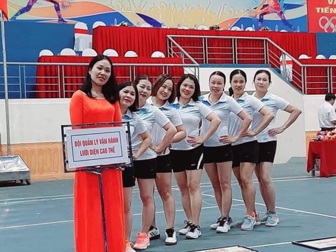 Người cán bộ công đoàn tình nguyện san sẻ khó khăn với đồng nghiệp Người cán bộ công đoàn tình nguyện san sẻ khó khăn với đồng nghiệp