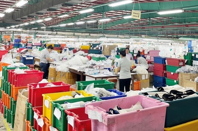 Công nhân Công ty Triumph Việt Nam được tăng 4% lương đã trở lại làm việc Công nhân Công ty Triumph Việt Nam được tăng 4% lương đã trở lại làm việc