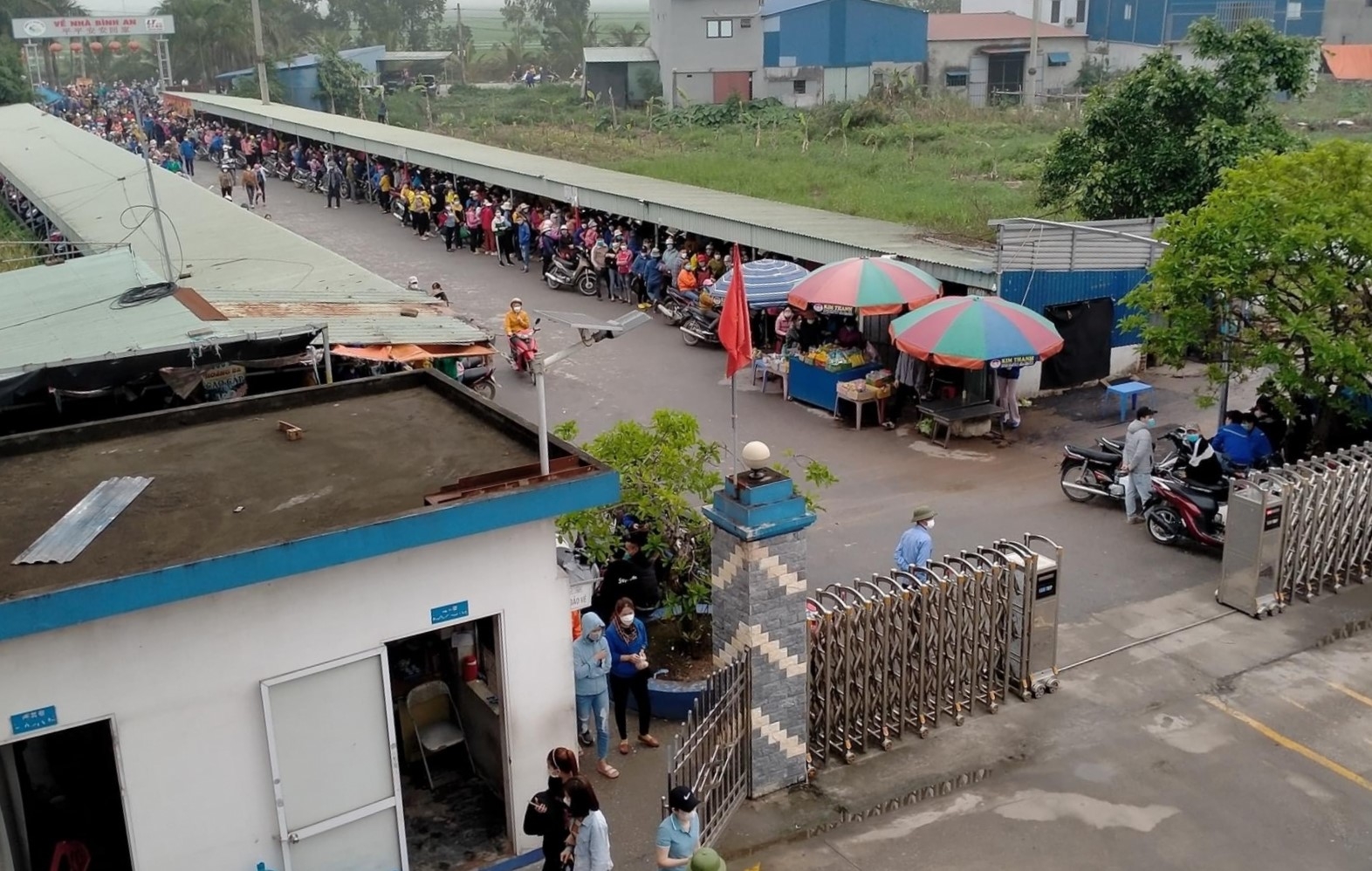 Vụ ngừng việc ở Hải Phòng: Công ty ra thông báo điều chỉnh chế độ cho công nhân Vụ ngừng việc ở Hải Phòng: Công ty ra thông báo điều chỉnh chế độ cho công nhân