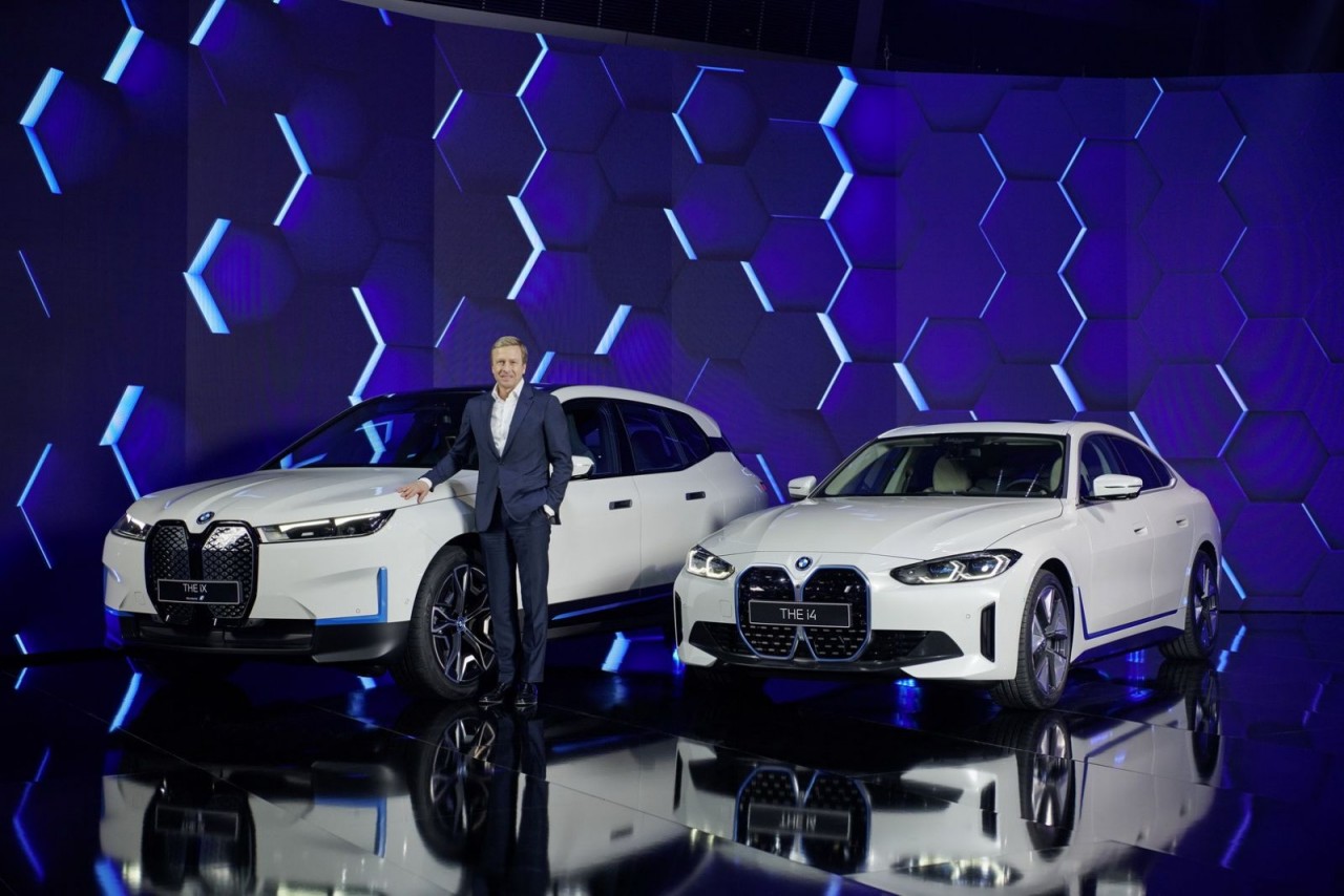 BMW không chạy theo vào xe điện mà bỏ động cơ đốt trong