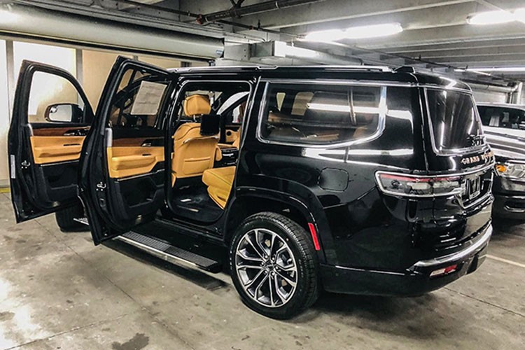 Jeep Grand Wagoneer 2022 âm thầm có mặt tại Việt Nam Jeep Grand Wagoneer 2022 âm thầm có mặt tại Việt Nam