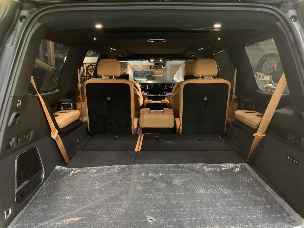 Jeep Grand Wagoneer 2022 âm thầm có mặt tại Việt Nam Jeep Grand Wagoneer 2022 âm thầm có mặt tại Việt Nam