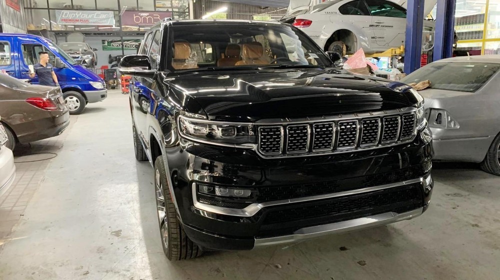 Jeep Grand Wagoneer 2022 âm thầm có mặt tại Việt Nam Jeep Grand Wagoneer 2022 âm thầm có mặt tại Việt Nam