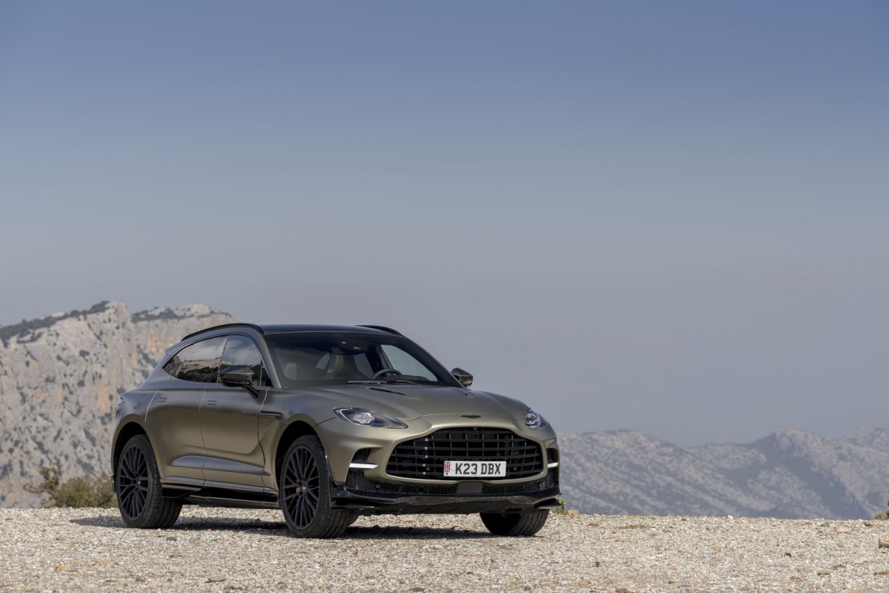 Aston Martin triển khai dịch vụ cứu hộ khẩn cấp Aston Martin triển khai dịch vụ cứu hộ khẩn cấp
