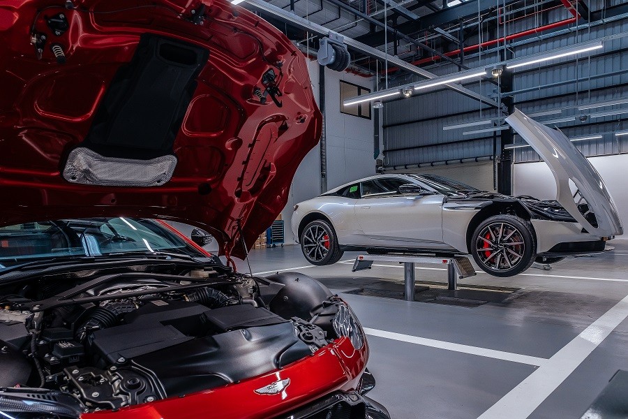 Aston Martin triển khai dịch vụ cứu hộ khẩn cấp Aston Martin triển khai dịch vụ cứu hộ khẩn cấp
