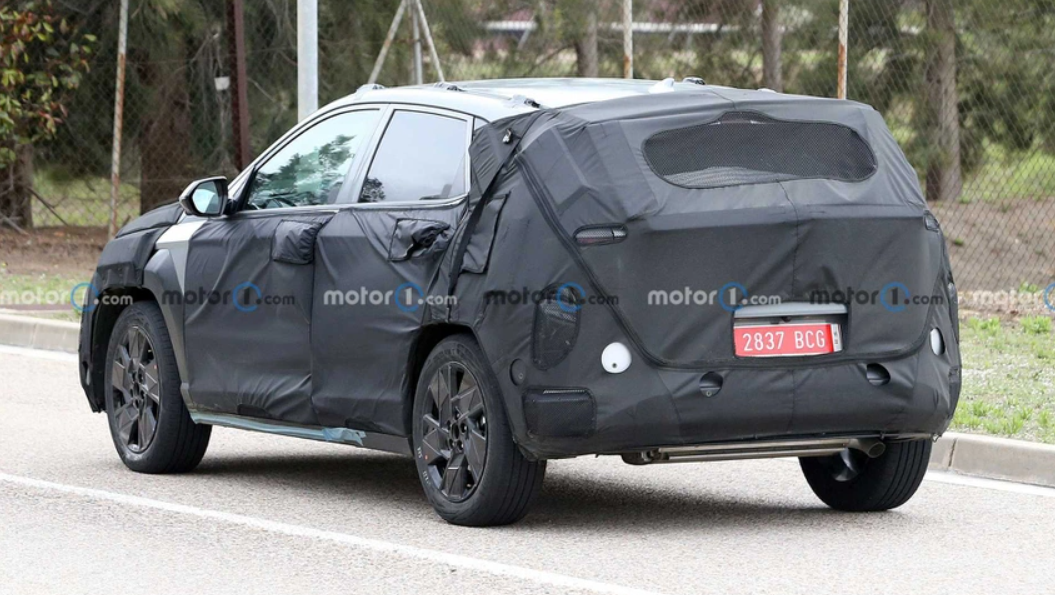 Hyundai Kona 2023 lộ diện thiết kế mới Hyundai Kona 2023 lộ diện thiết kế mới