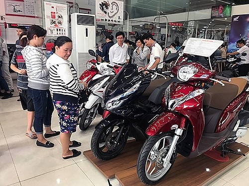Bán 5.500 xe máy mỗi ngày, Honda Việt Nam lo "sốt vó" trước đợt khan hàng sắp tới Bán 5.500 xe máy mỗi ngày, Honda Việt Nam lo "sốt vó" trước đợt khan hàng sắp tới