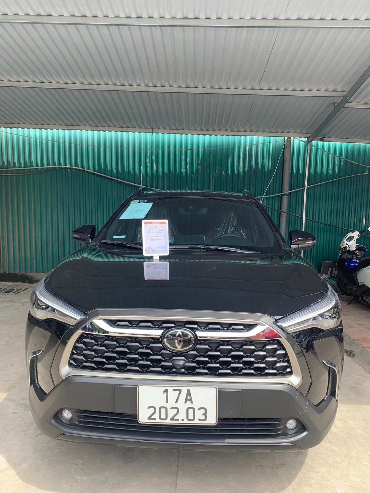 VinFast VF e34, Hyundai Santa Fe xuất hiện tại phiên chợ Mua Xe Bán Xế Otofun