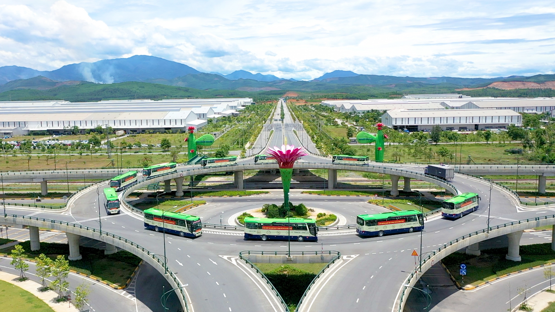 Quảng Nam điều 10 xe, đón hơn 400 người dân ở TP.HCM về quê Quảng Nam điều 10 xe, đón hơn 400 người dân ở TP.HCM về quê