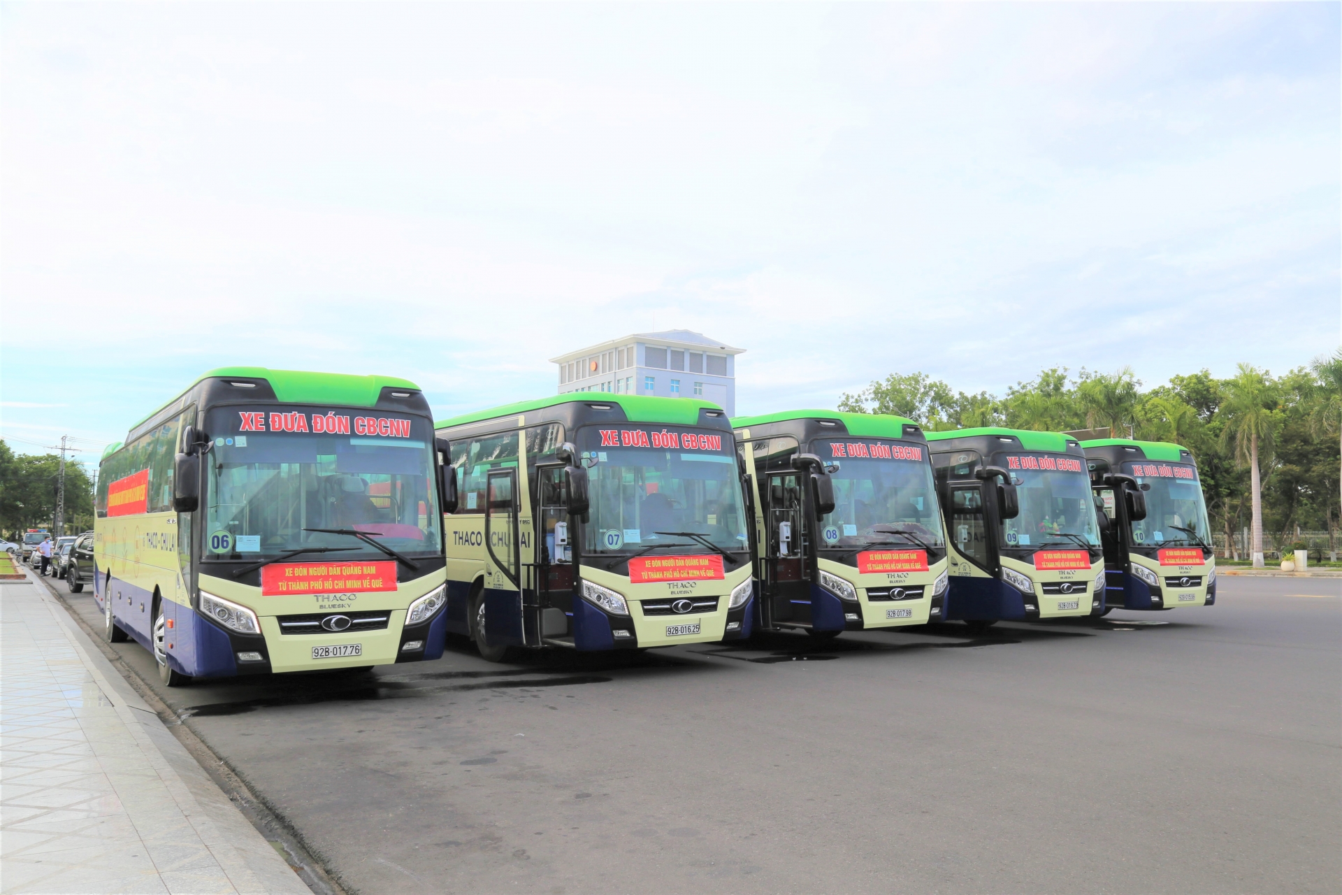 Quảng Nam điều 10 xe, đón hơn 400 người dân ở TP.HCM về quê Quảng Nam điều 10 xe, đón hơn 400 người dân ở TP.HCM về quê