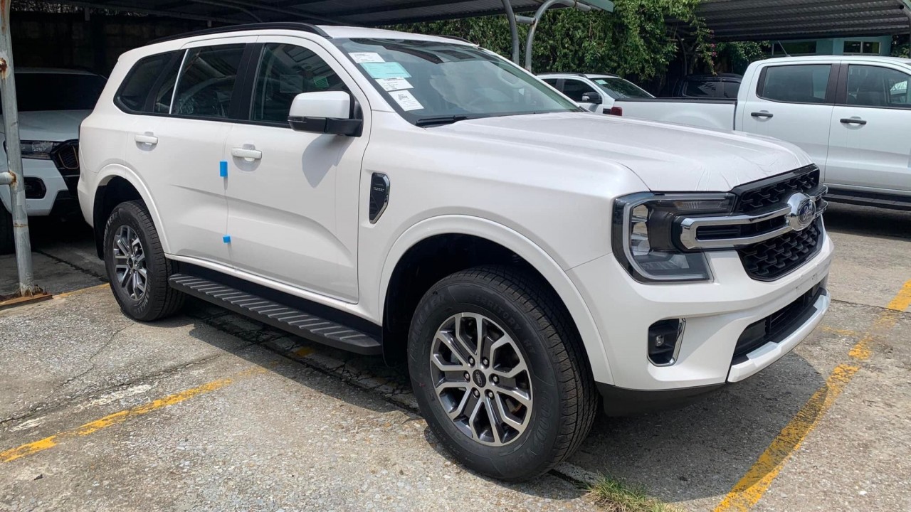 Ford Everest 2023 phiên bản giá rẻ Ambient có mặt tại đại lý Ford Everest 2023 phiên bản giá rẻ Ambient có mặt tại đại lý