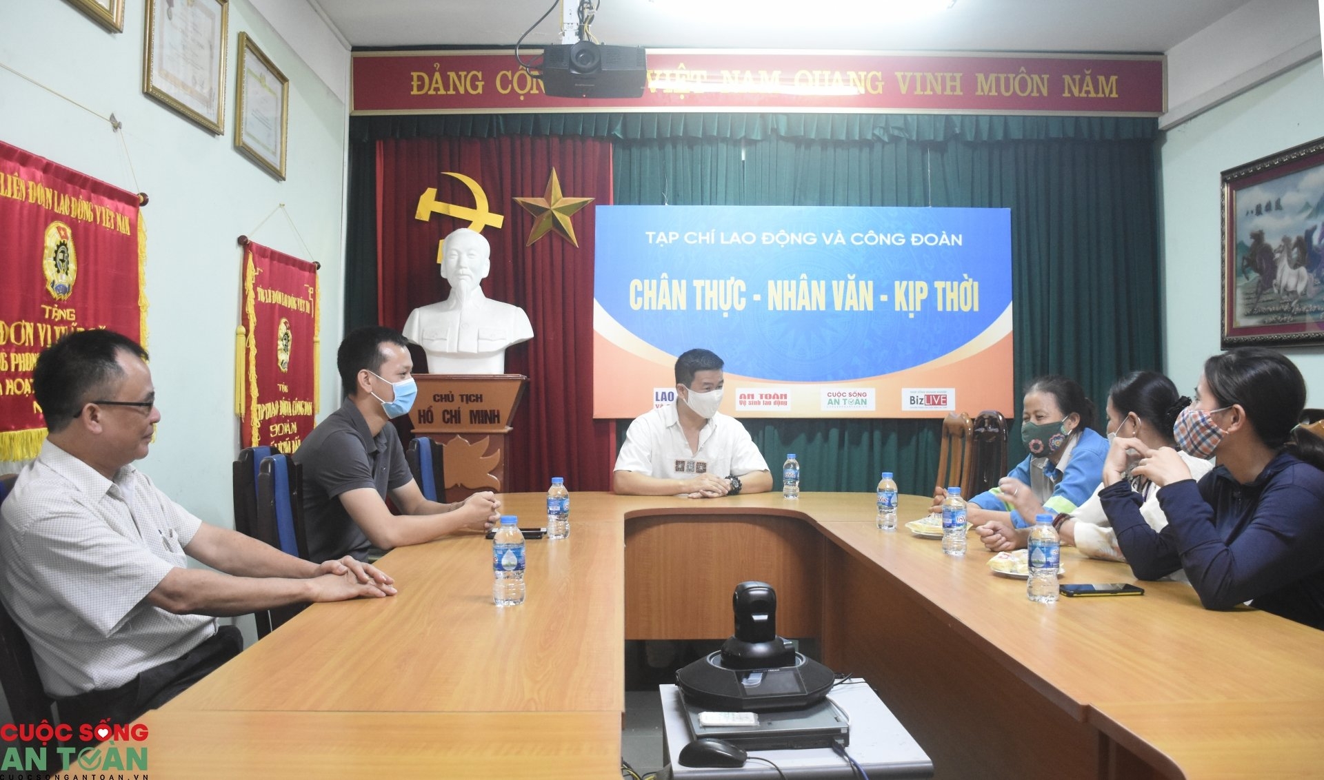 Tạp chí Lao động và Công đoàn kỷ niệm 92 năm xuất bản số đầu tiên Tạp chí Lao động và Công đoàn kỷ niệm 92 năm xuất bản số đầu tiên