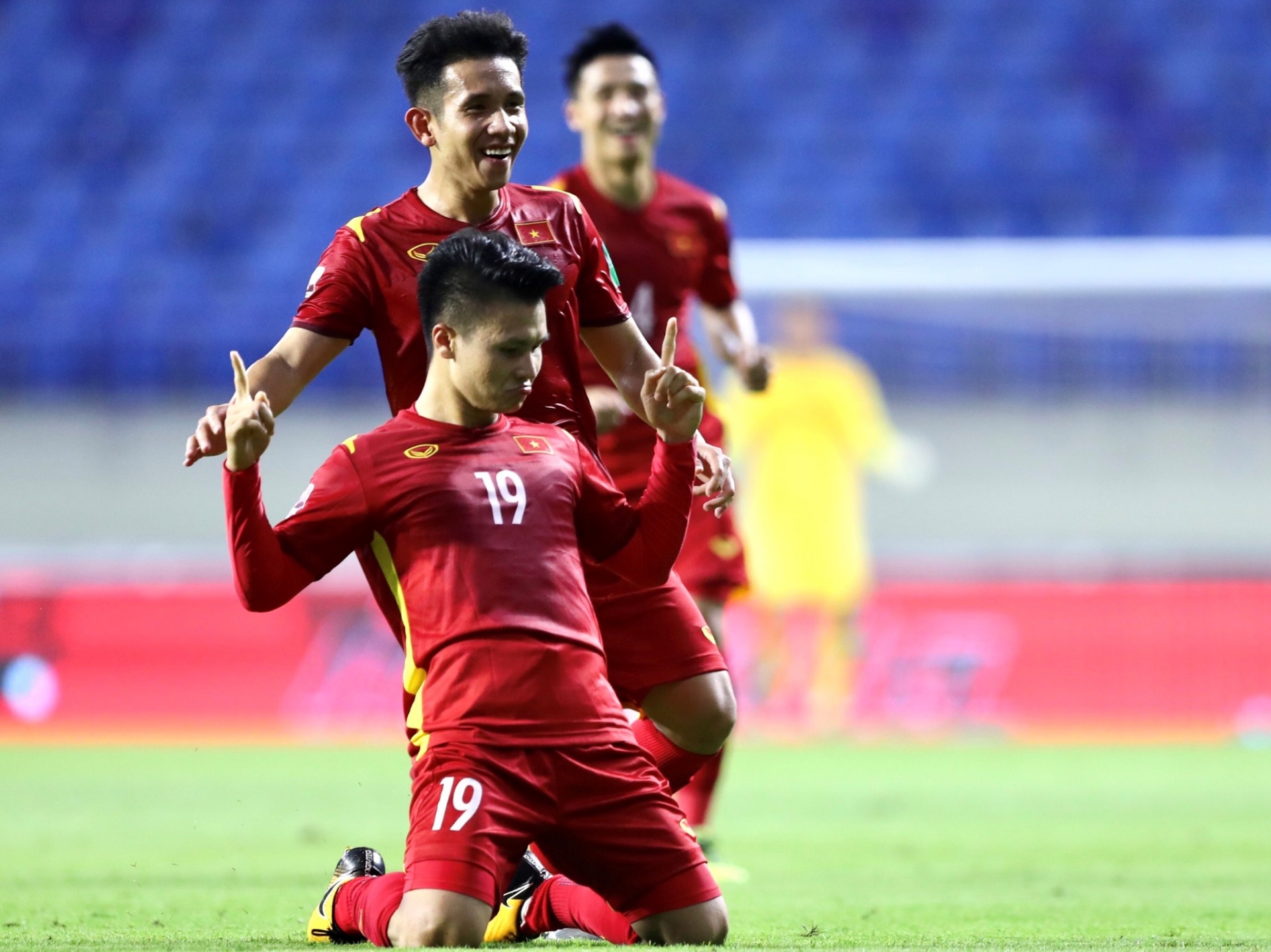“Lên ép luôn! Xin lỗi!”