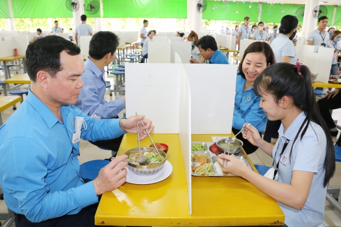 "Sốc": Bão giá - Những con số biết nói "Sốc": Bão giá - Những con số biết nói