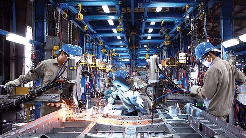 Tăng lương tối thiểu: Những quan điểm khác nhau về lợi ích và trở ngại?