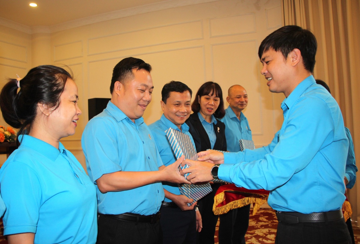 Đề xuất bổ sung cán bộ Công đoàn hưởng chính sách theo Nghị định 178