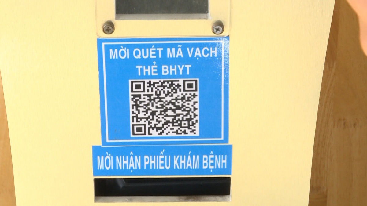 Nếu thẻ bảo hiểm y tế bị lỗi, người bệnh đi khám ra sao?