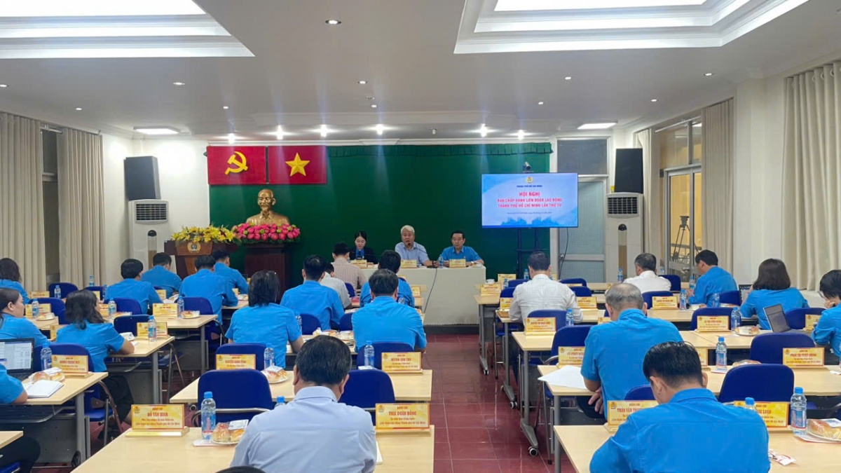 Liên đoàn Lao động TP Hồ Chí Minh họp Ban Chấp hành lần thứ tư
